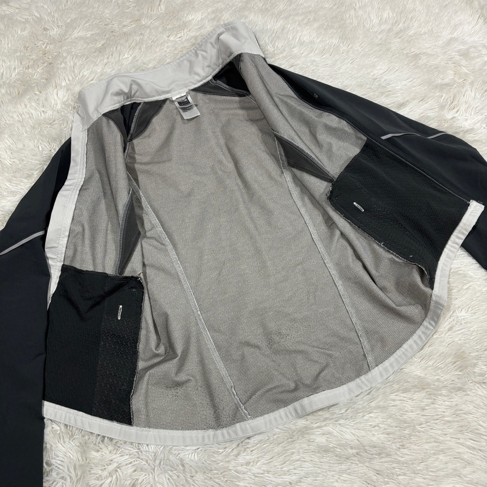 The NorthFace Flight Series Light Weight Woman’s Jacket Size XS EUC - Picture 7 of 10